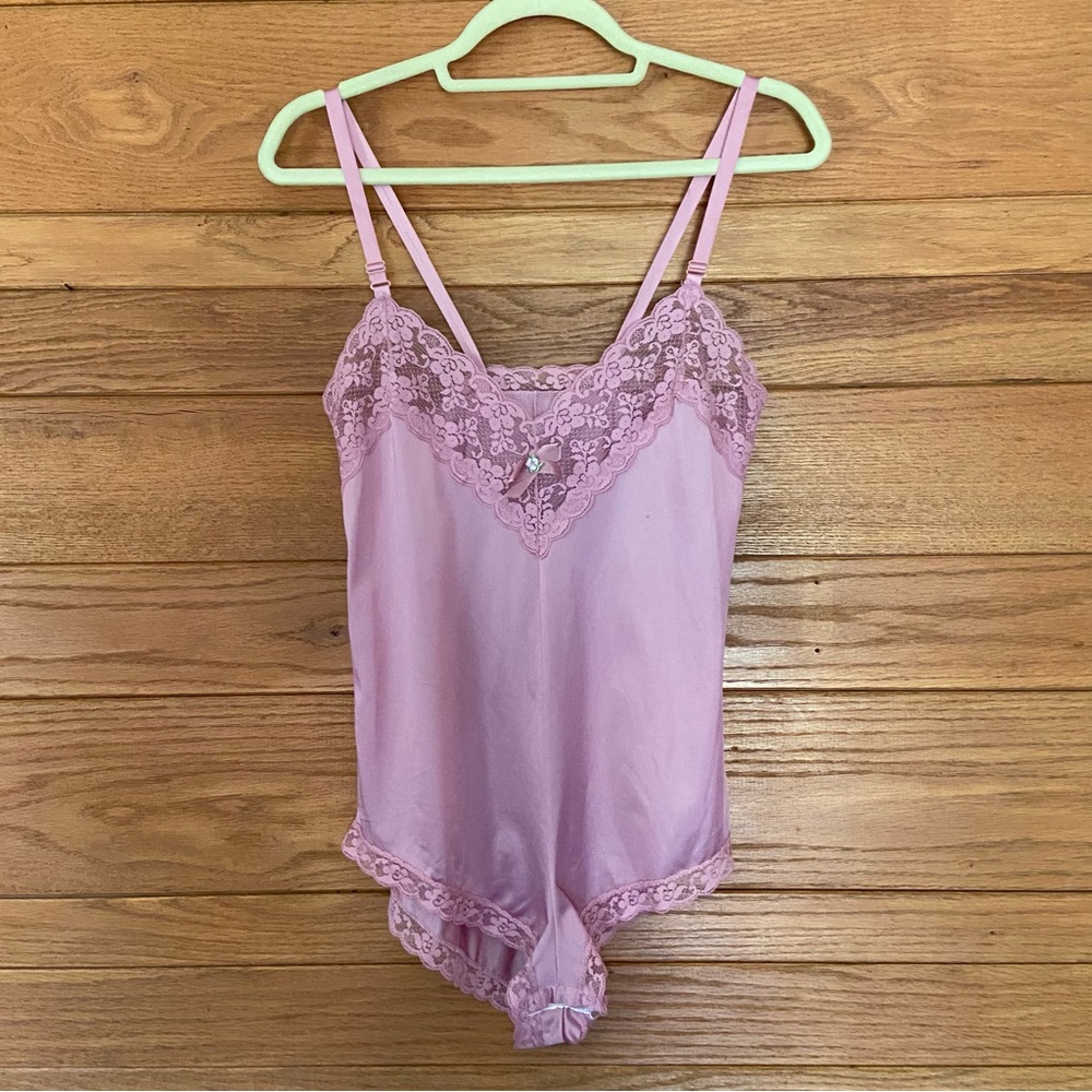 Montgomery Ward vintage 70s pink lace trim teddy